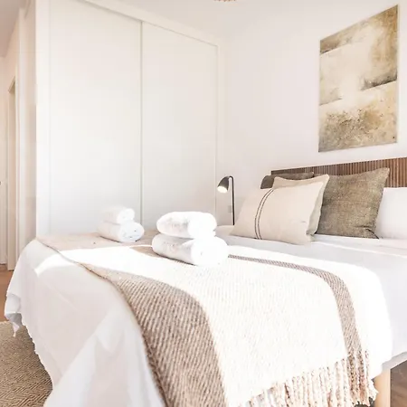 Appartement Elegant With Terrace And Pool Rems